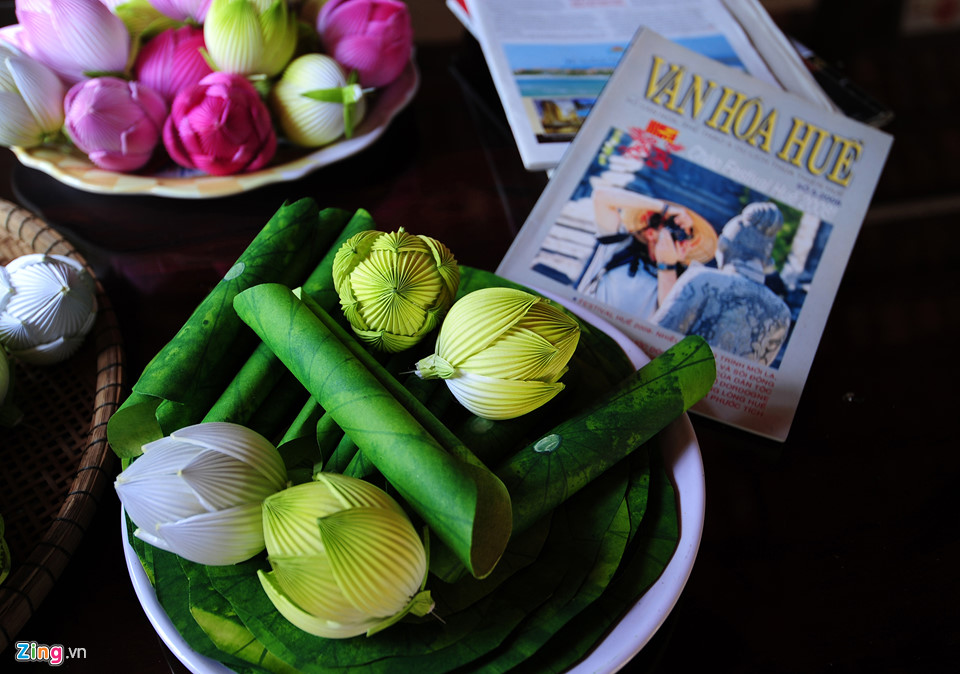 Làng hoa giấy 400 tuổi ở Huế đón Tết